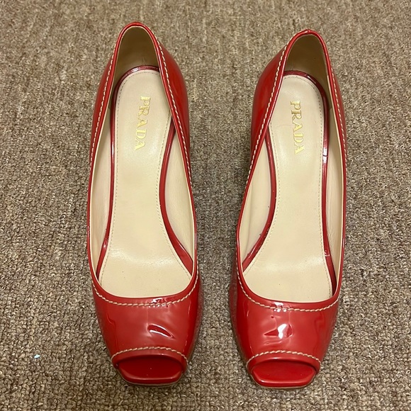 Prada red patent leather wedge shoes size 38.5. - Picture 2 of 6